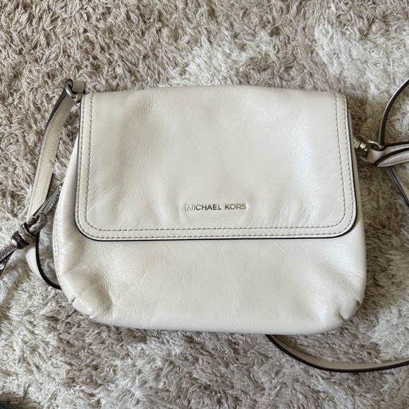MICHAEL Michael Kors Isabel Leather Crossbody - Picture 2 of 12
